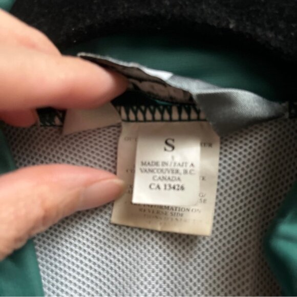 Sugoi Green and Black Cycling Reflective Jacket Sz S - Picture 5 of 8